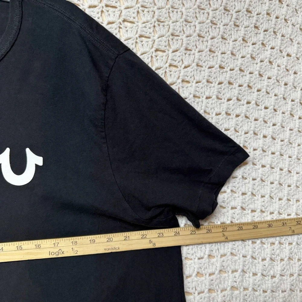 True Religion T-Shirt Mens 2XL Black Cotton White Graphic Short Sleeve Crew Neck